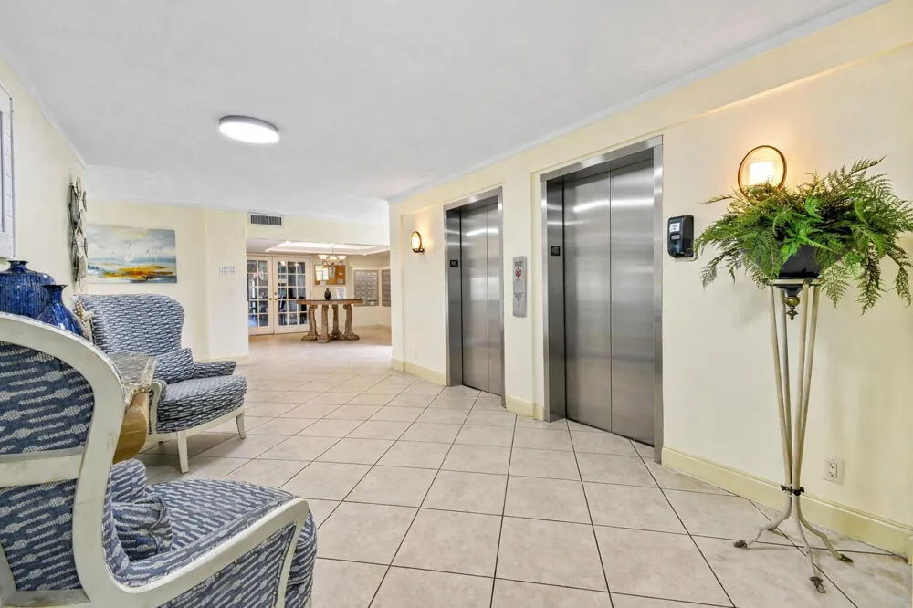 801 Lake Shore Drive #414 Lake Park, FL 33403