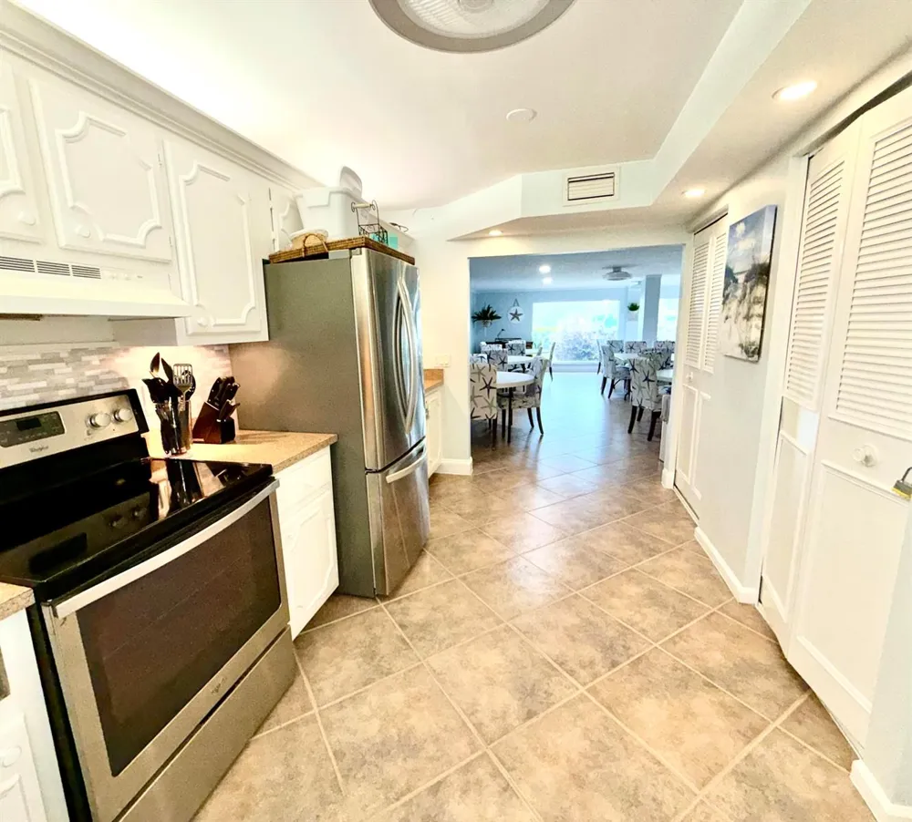 801 Lake Shore Drive #414 Lake Park, FL 33403