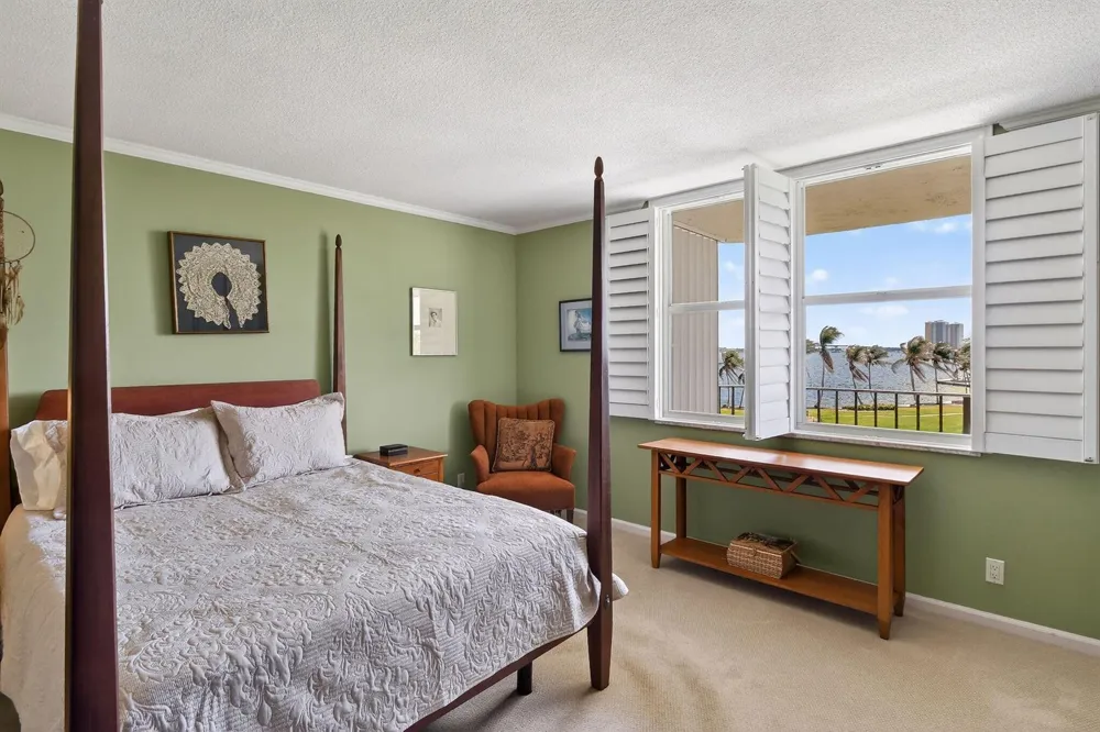 801 Lake Shore Drive #414 Lake Park, FL 33403
