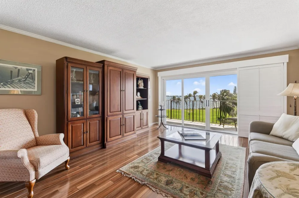 801 Lake Shore Drive #414 Lake Park, FL 33403