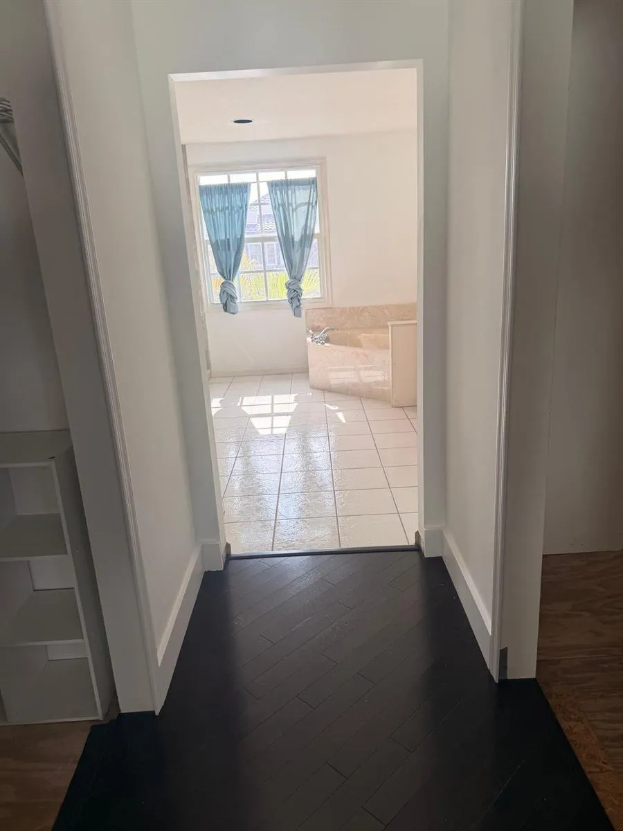 1226 Avondale Lane West Palm Beach, FL 33409