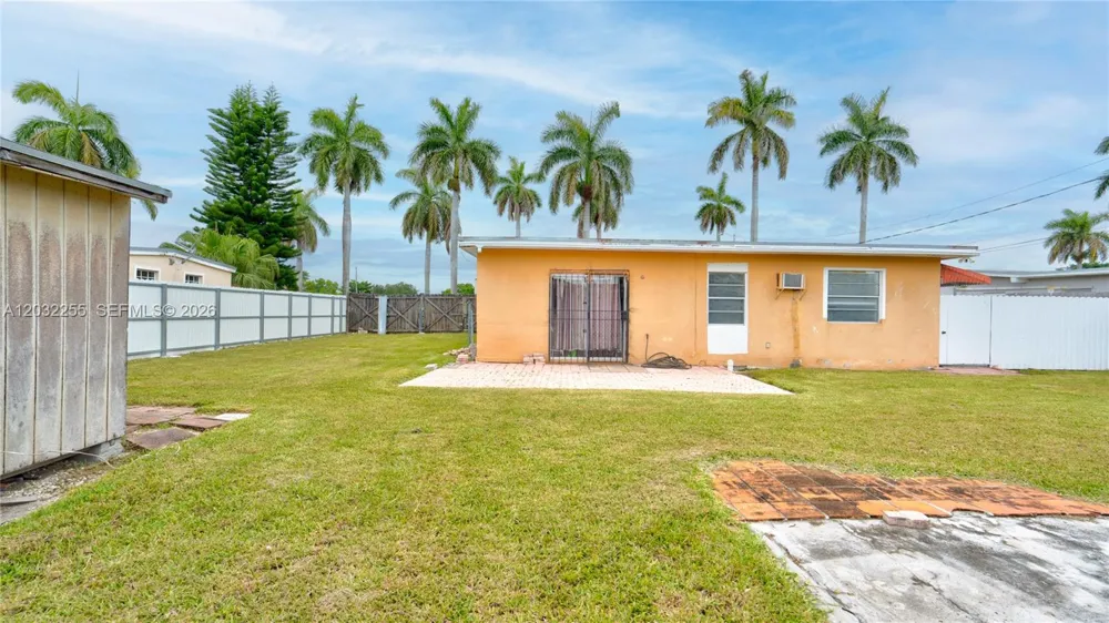 9840 SW 48th St Miami, FL 33165