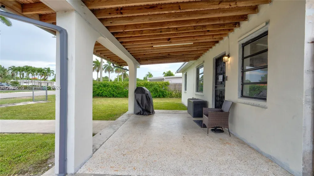 9840 SW 48th St Miami, FL 33165