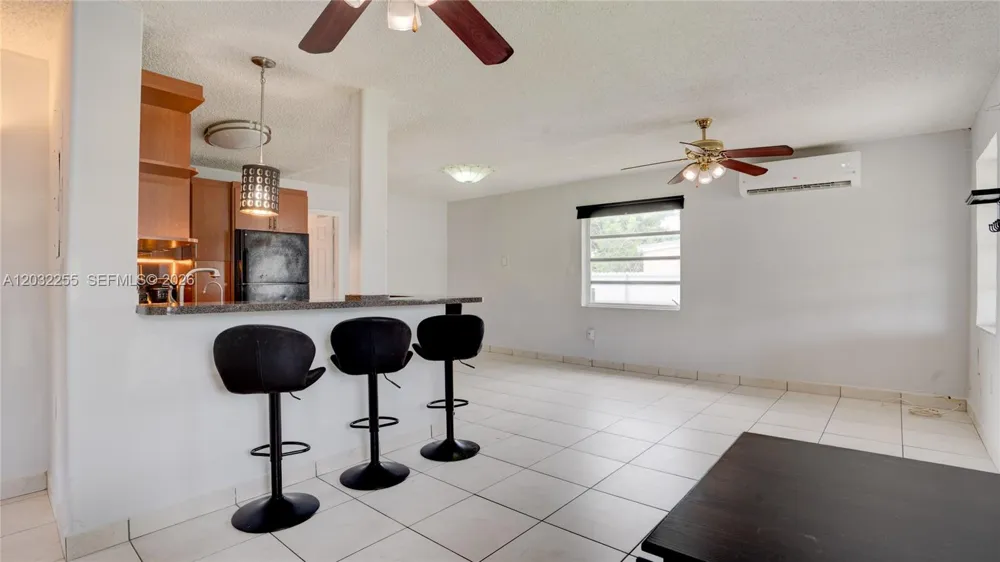 9840 SW 48th St Miami, FL 33165