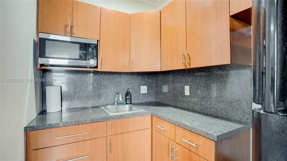 9840 SW 48th St Miami, FL 33165