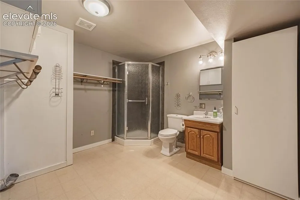 10668 W Highway 24 Green Mountain Falls, CO 80819