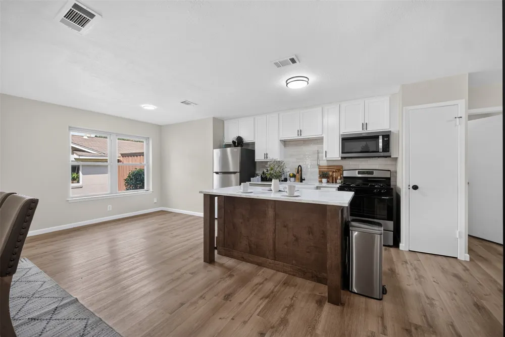3919 Ridgeoak Way Farmers Branch, TX 75244