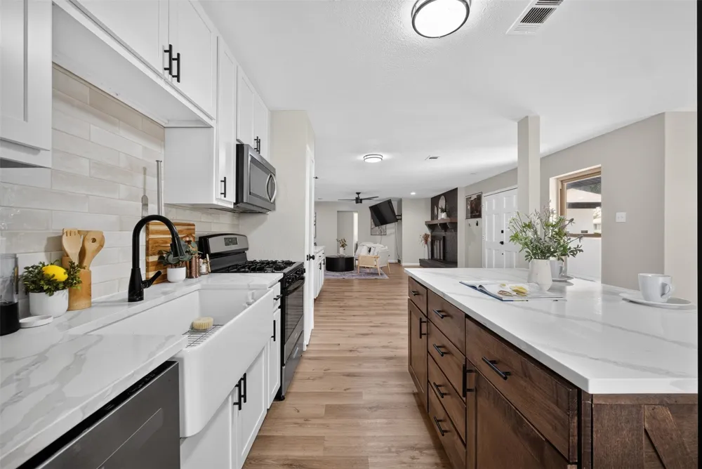 3919 Ridgeoak Way Farmers Branch, TX 75244