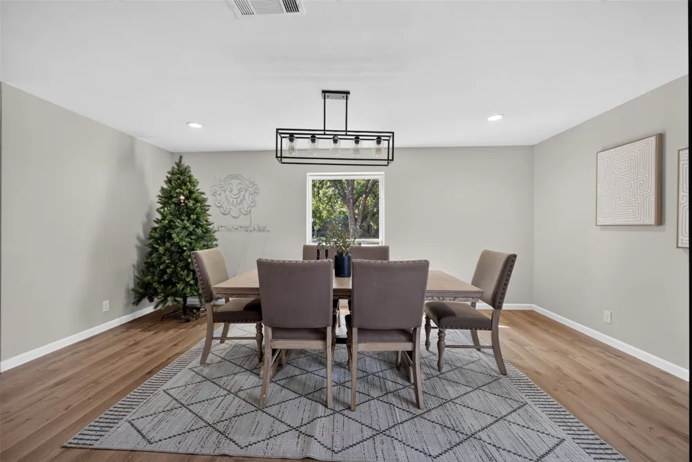 3919 Ridgeoak Way Farmers Branch, TX 75244