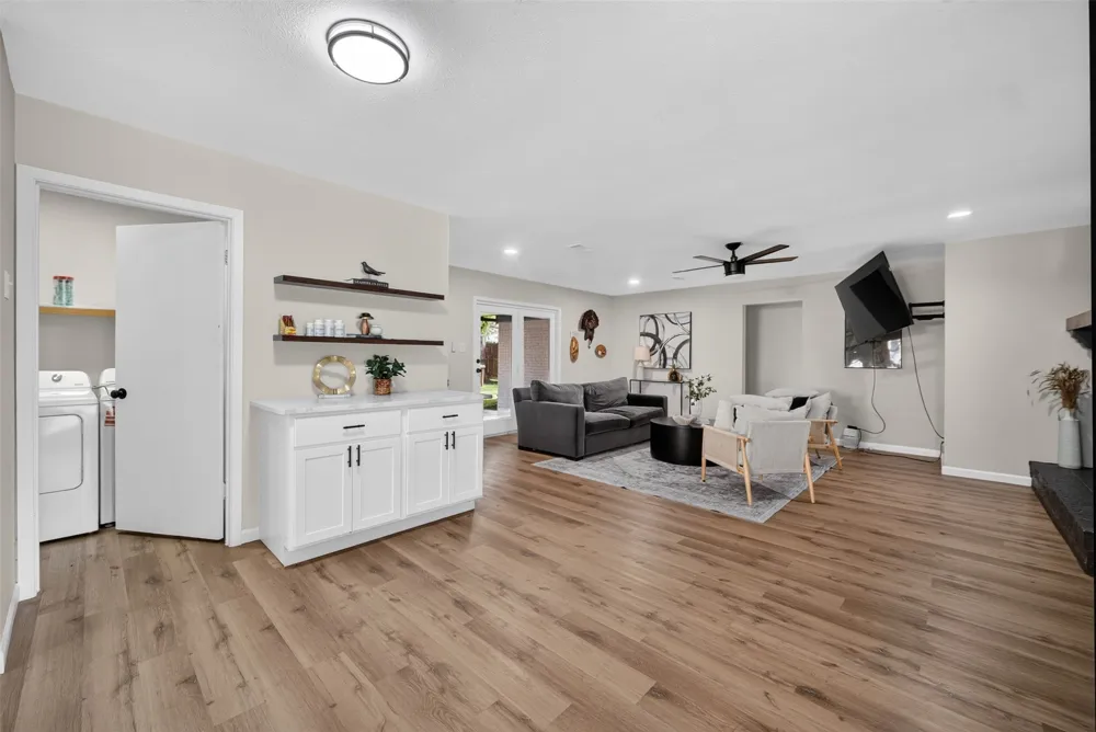 3919 Ridgeoak Way Farmers Branch, TX 75244