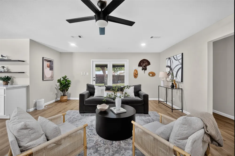 3919 Ridgeoak Way Farmers Branch, TX 75244