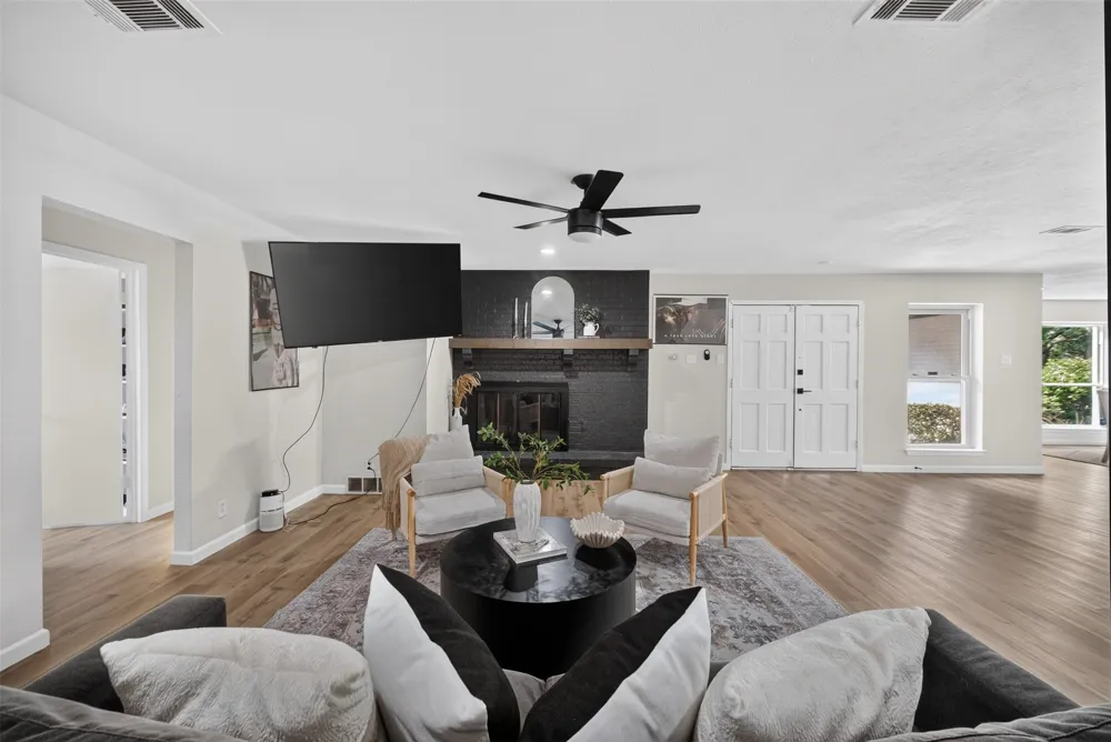 3919 Ridgeoak Way Farmers Branch, TX 75244