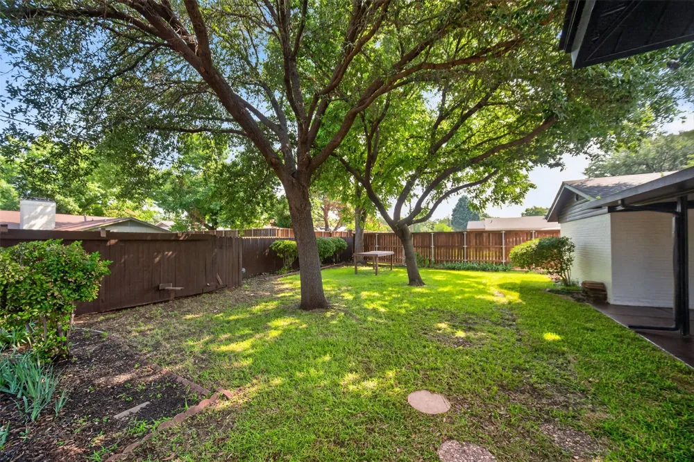 3919 Ridgeoak Way Farmers Branch, TX 75244