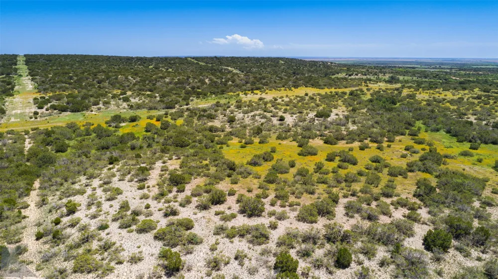 4897 FM 1086 Bradshaw, TX 79567