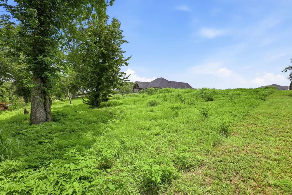 208 Creekside Lane Lake Jackson, TX 77566