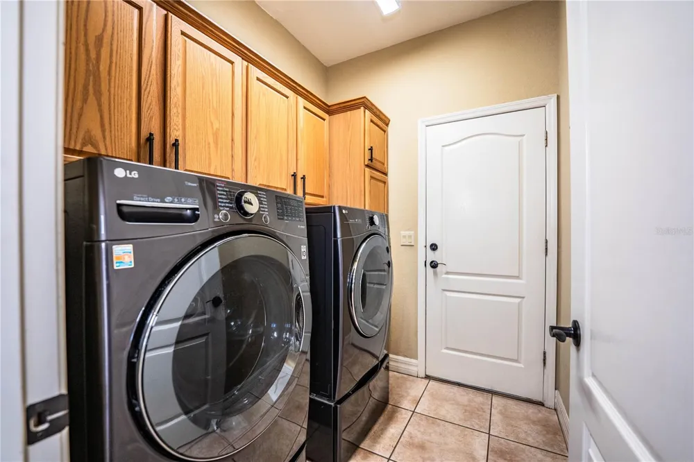 2205 CHESTERFIELD CIRCLE Lakeland, FL 33813