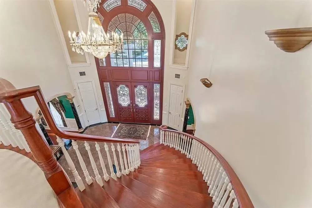 2907 Cedar Woods Place Houston, TX 77068