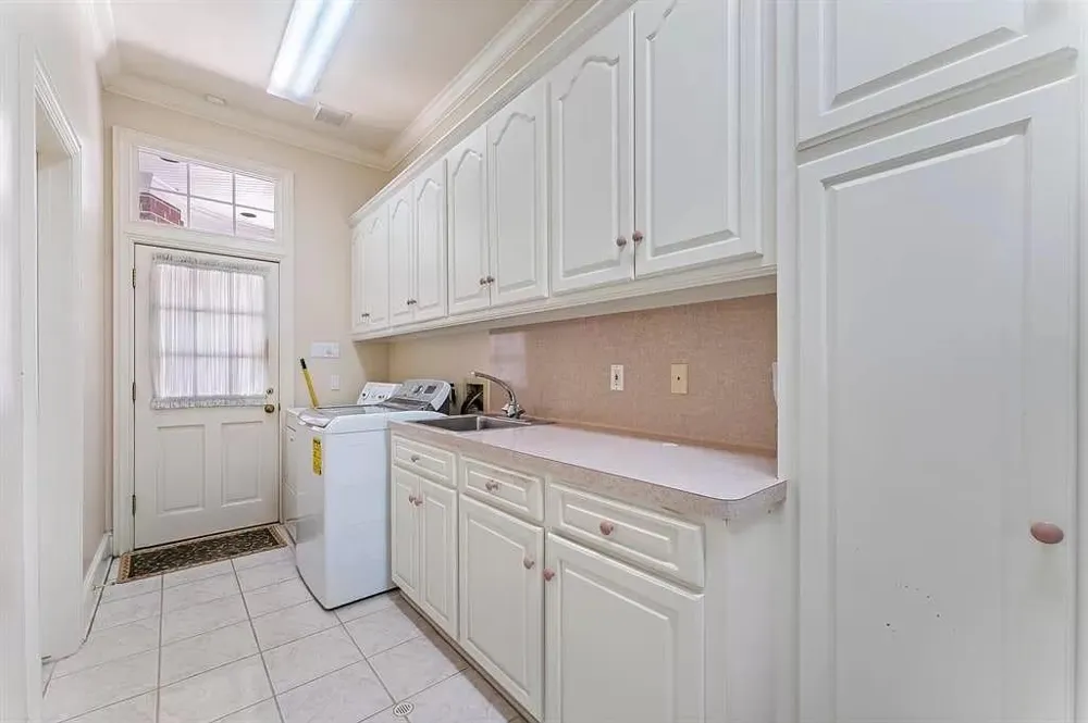 2907 Cedar Woods Place Houston, TX 77068