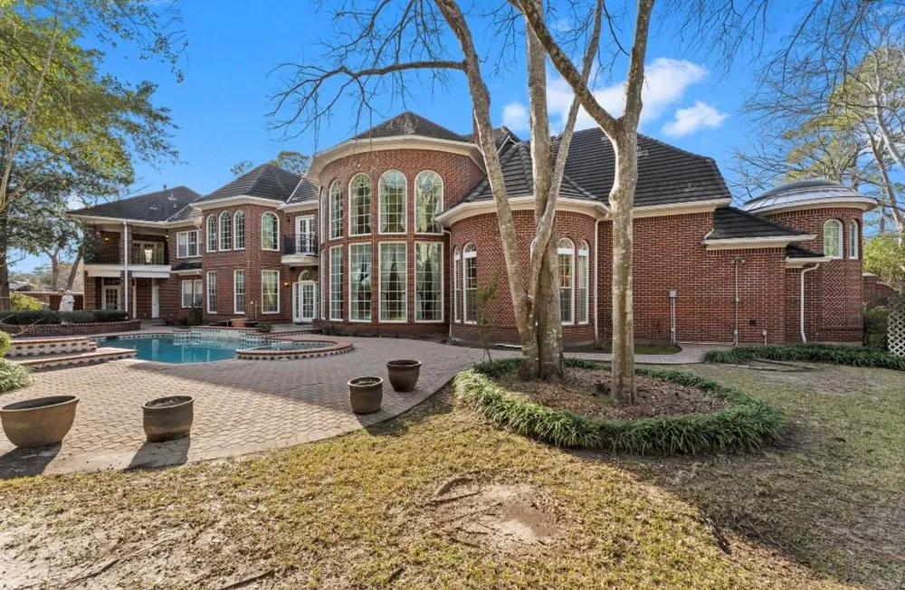 2907 Cedar Woods Place Houston, TX 77068