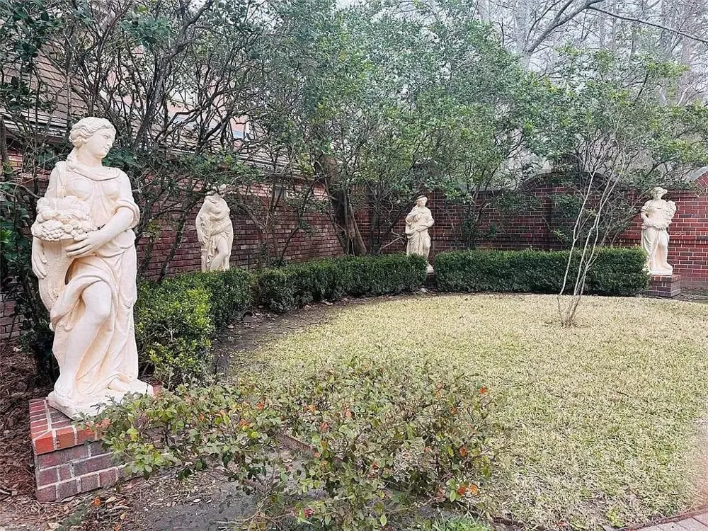 2907 Cedar Woods Place Houston, TX 77068