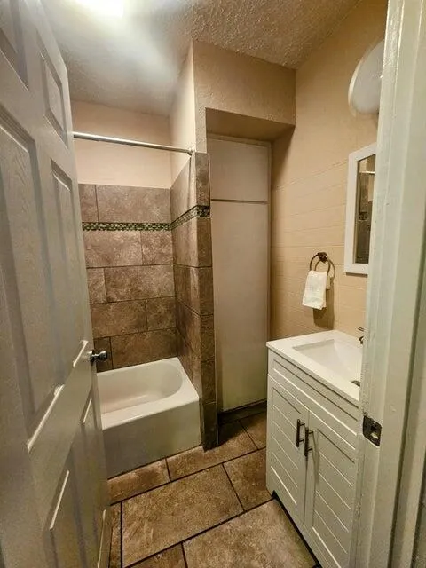 31 E Kingman Avenue E Battle Creek City, MI 49014