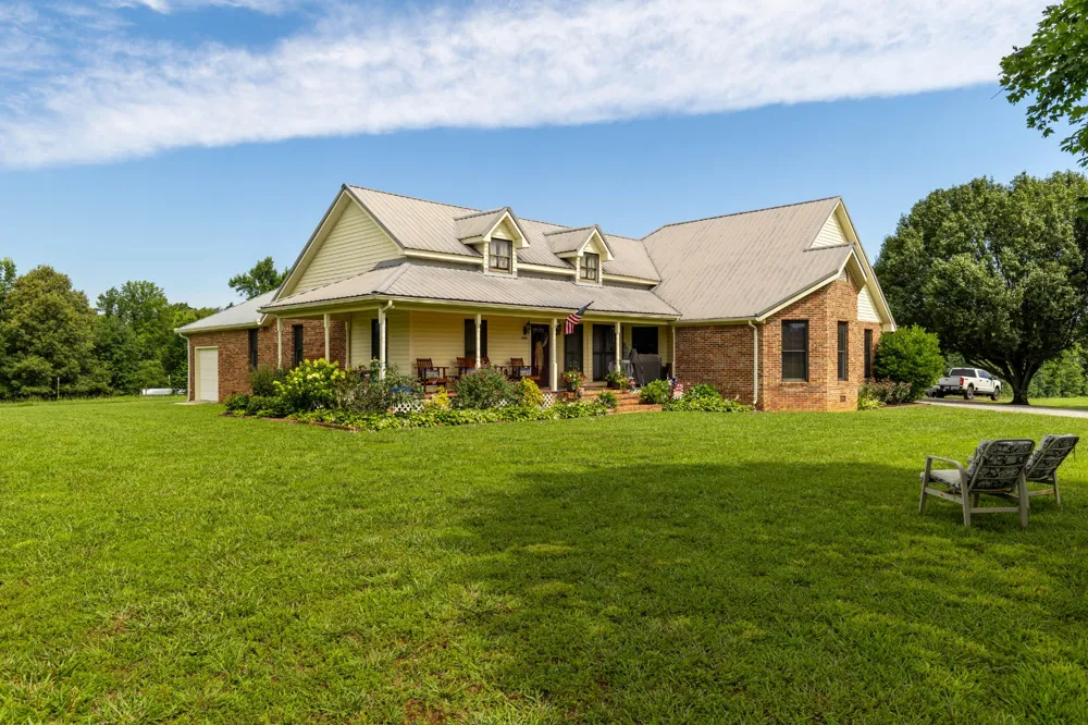 2325 Old Well Rd Morrison, TN 37357