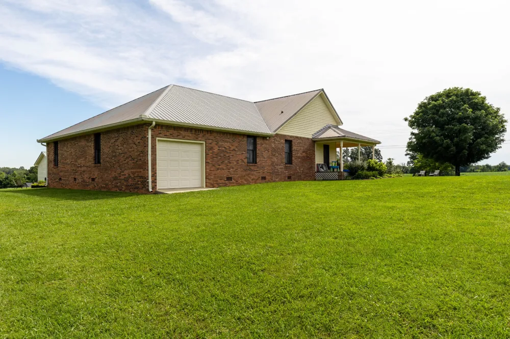 2325 Old Well Rd Morrison, TN 37357