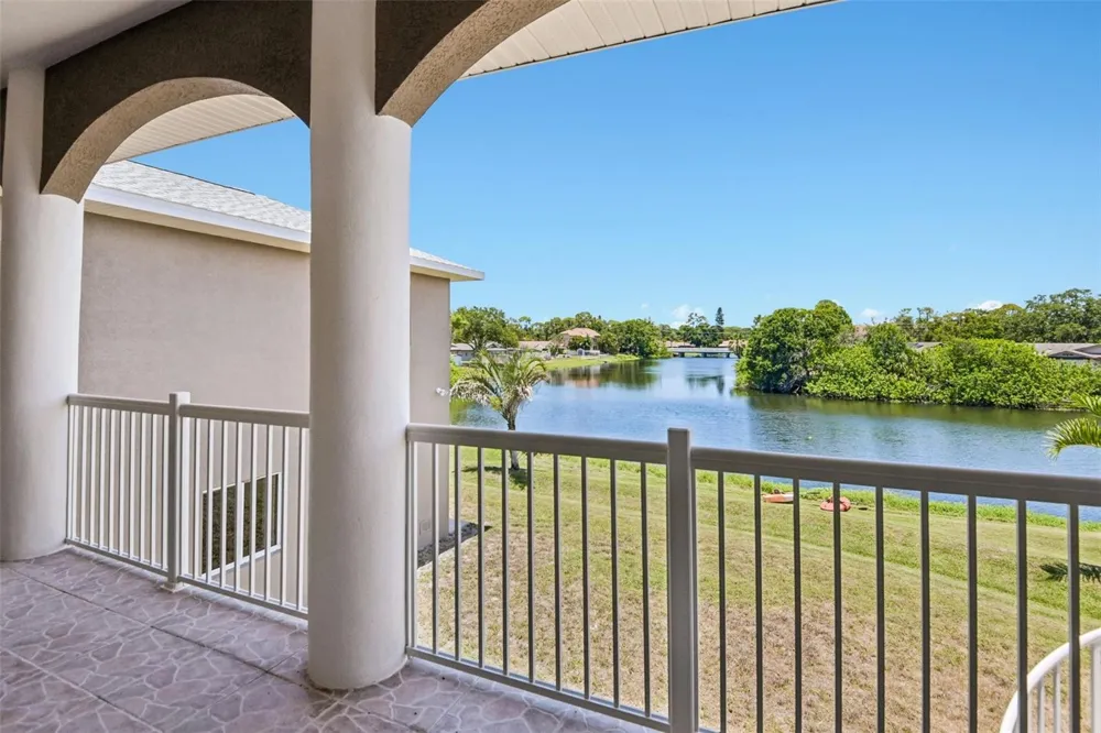 8335 CHEYENNE DRIVE Seminole, FL 33777