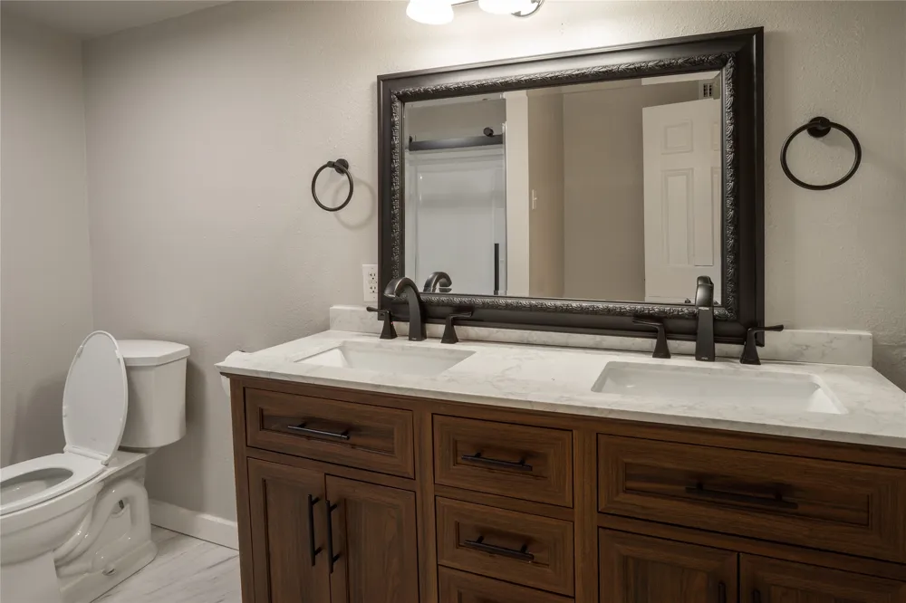 124 Armada Loop Payne Springs, TX 75156