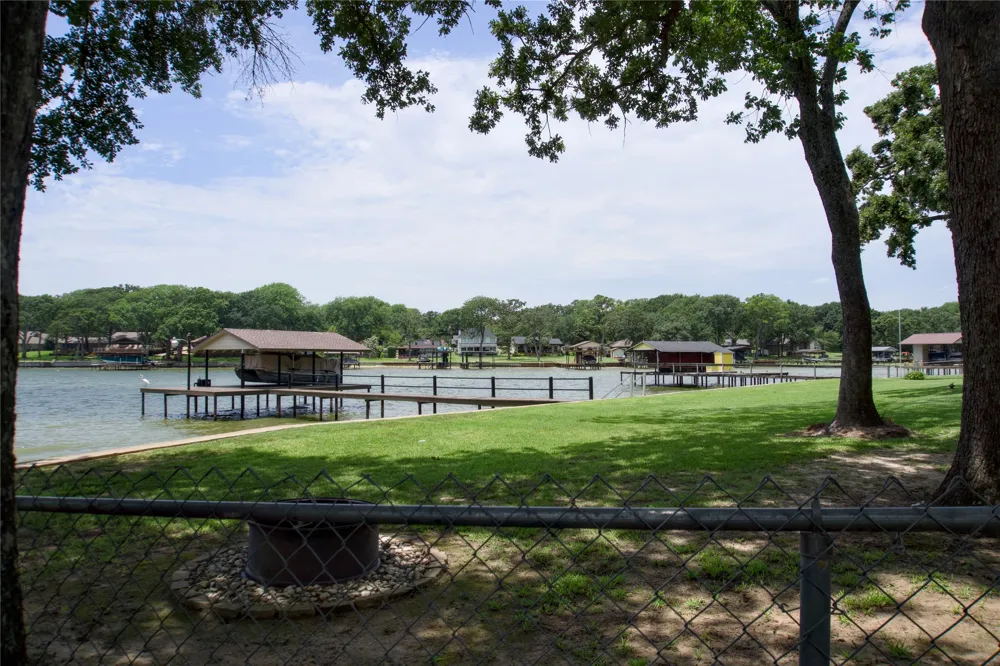 124 Armada Loop Payne Springs, TX 75156