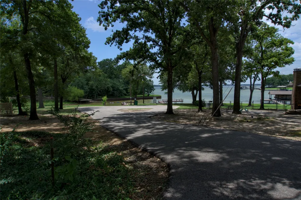 124 Armada Loop Payne Springs, TX 75156