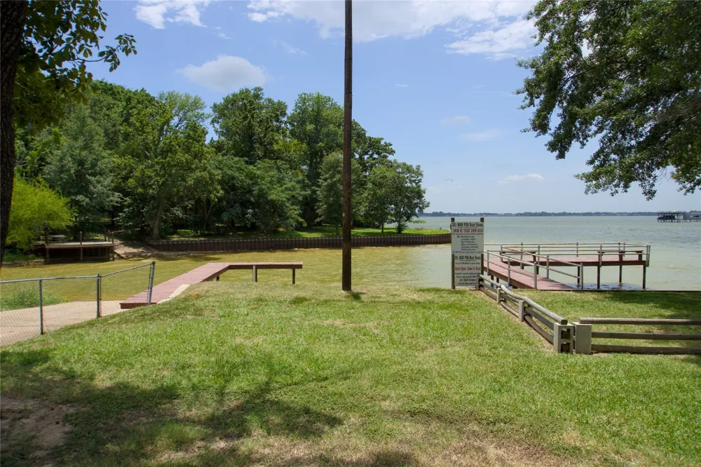 124 Armada Loop Payne Springs, TX 75156