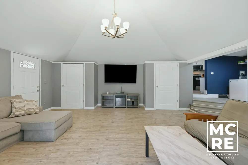 430 E Bond Street Hastings City, MI 49058