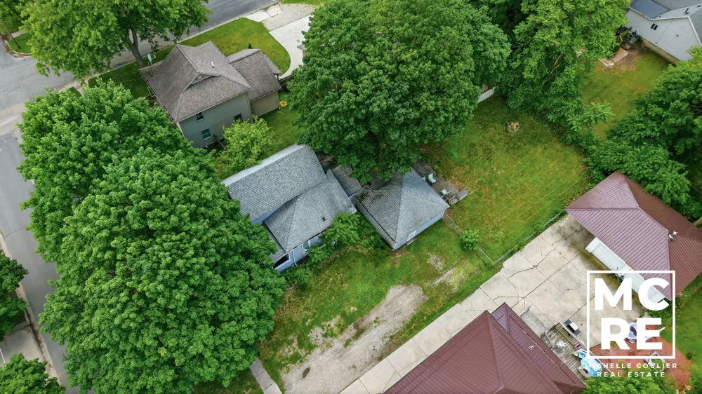 430 E Bond Street Hastings City, MI 49058