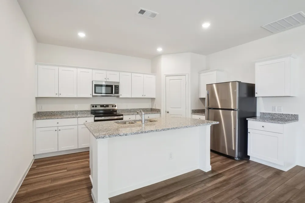 617 Lagoon Drive Maxwell, TX 78656