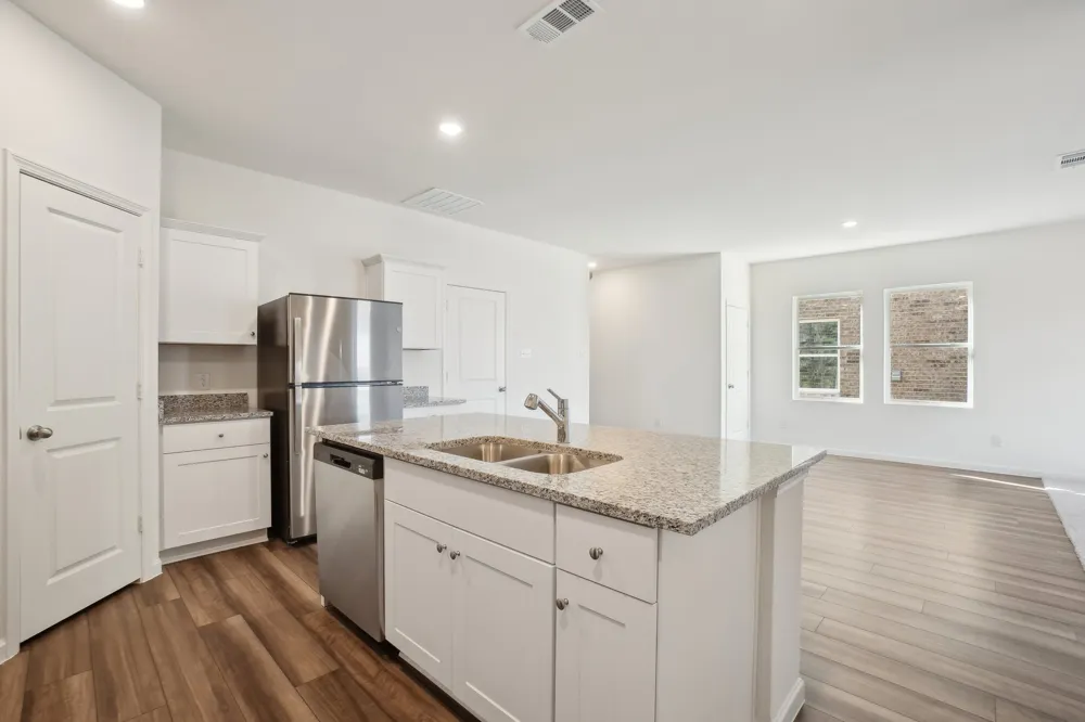 617 Lagoon Drive Maxwell, TX 78656