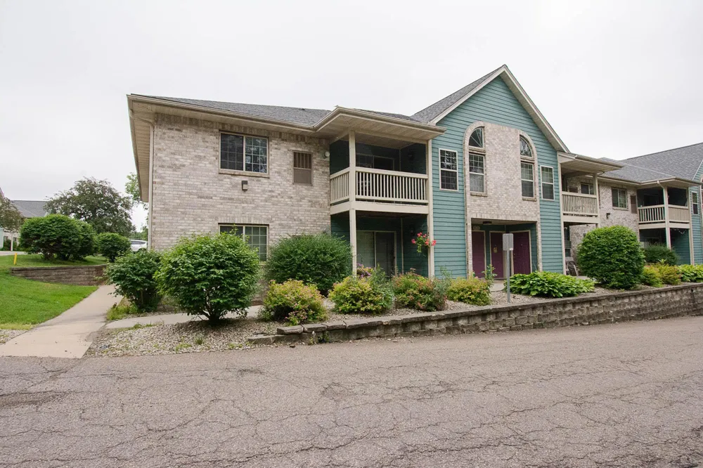 1876 Deerhaven Lane NE #2 Rochester, MN 55906