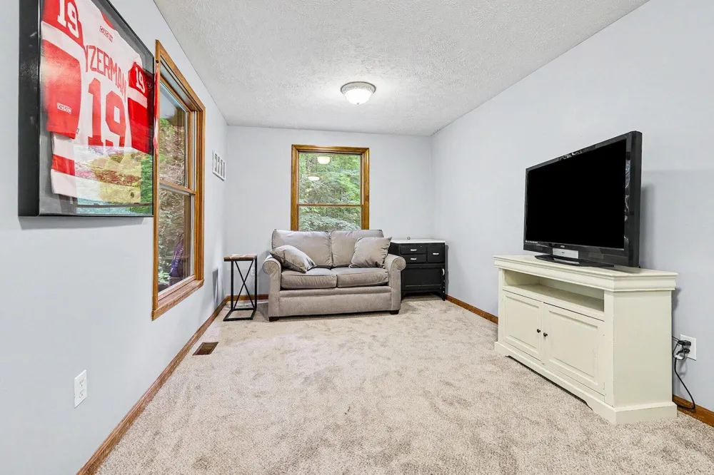 11355 108th Street SE Alto, MI 49302