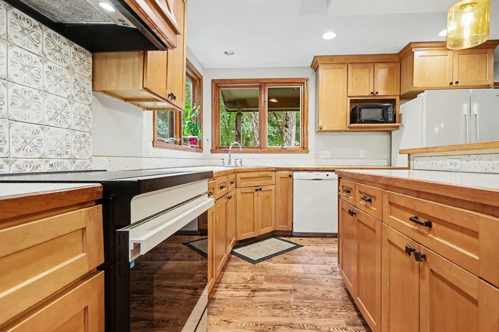 11355 108th Street SE Alto, MI 49302