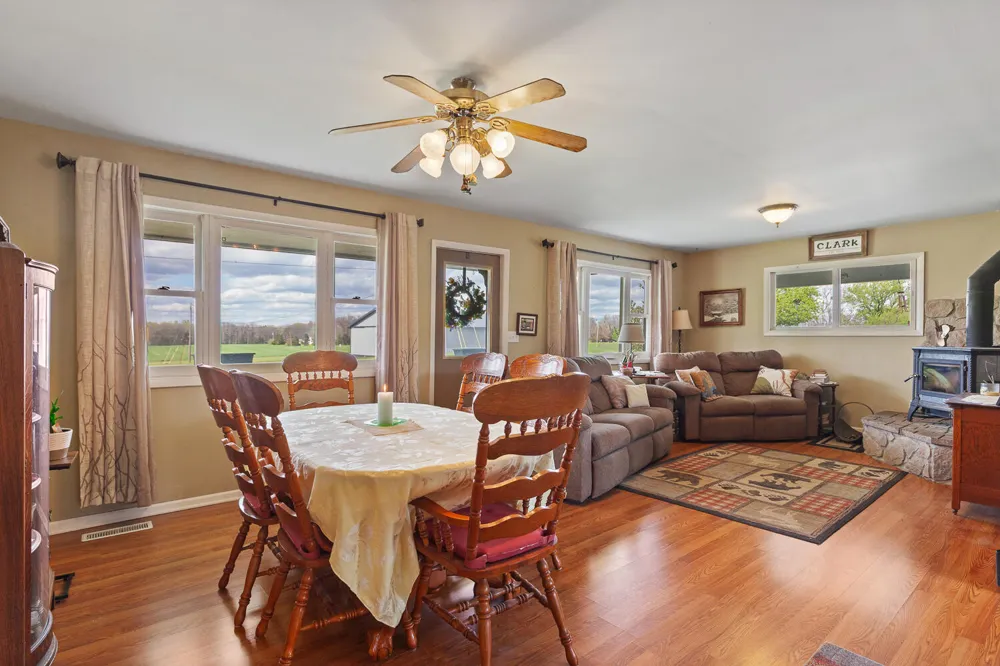 14321 W Austin Road Manchester, MI 48158