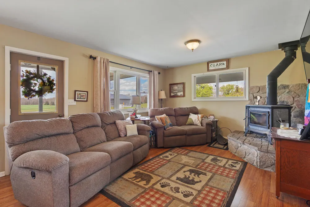 14321 W Austin Road Manchester, MI 48158
