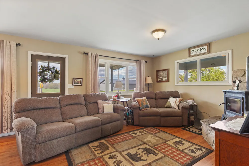 14321 W Austin Road Manchester, MI 48158