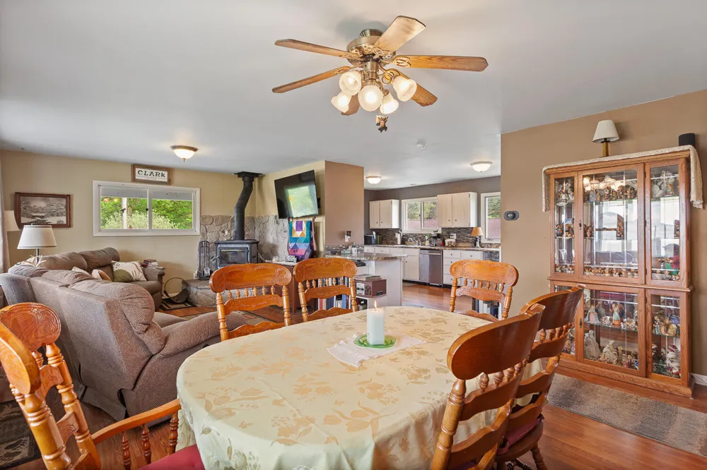 14321 W Austin Road Manchester, MI 48158