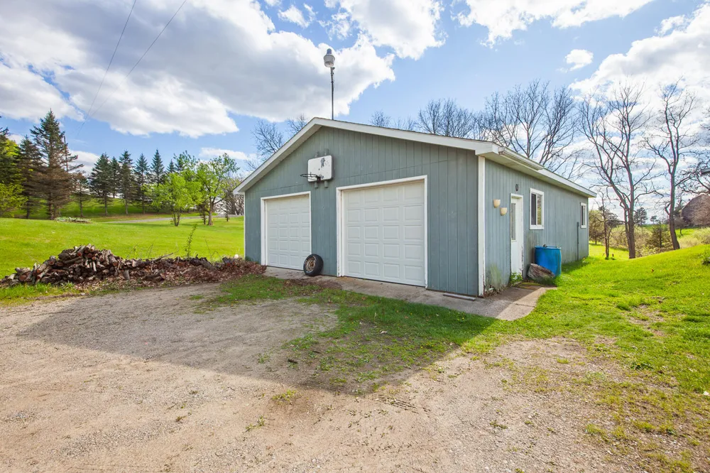 14321 W Austin Road Manchester, MI 48158