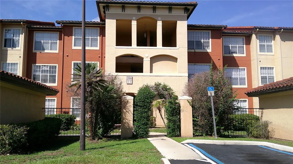 5518 METROWEST BOULEVARD #207 Orlando, FL 32811