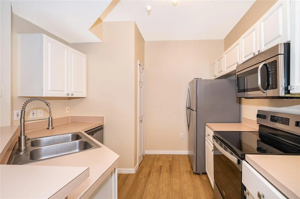 5518 METROWEST BOULEVARD #207 Orlando, FL 32811