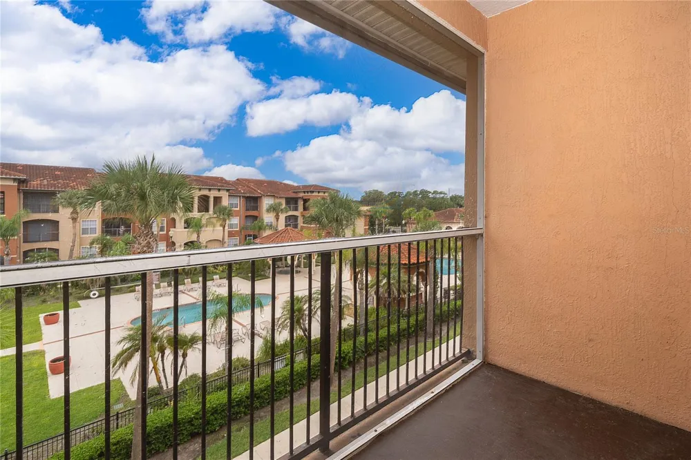 5518 METROWEST BOULEVARD #207 Orlando, FL 32811