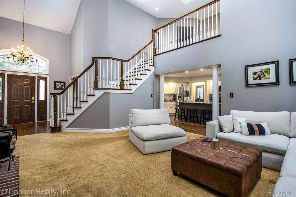 3239 Turnberry Port Huron Charter Township, MI 48060