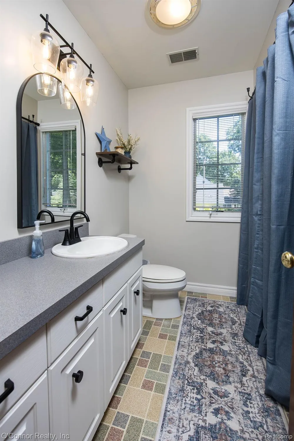3239 Turnberry Port Huron Charter Township, MI 48060