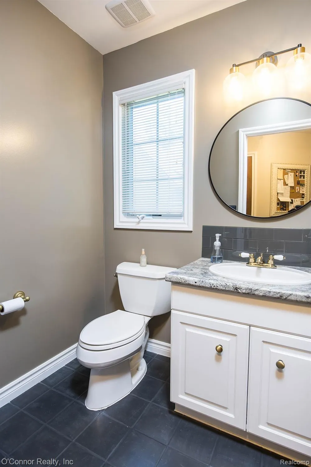 3239 Turnberry Port Huron Charter Township, MI 48060